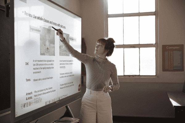 ViewBoard 52 Series Interactive whiteboard designed for Teachers