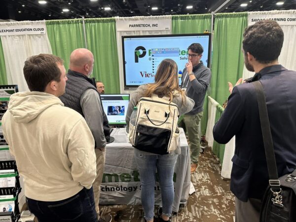 Live demo of ViewSonic interactive whiteboard at PETE&C 2024